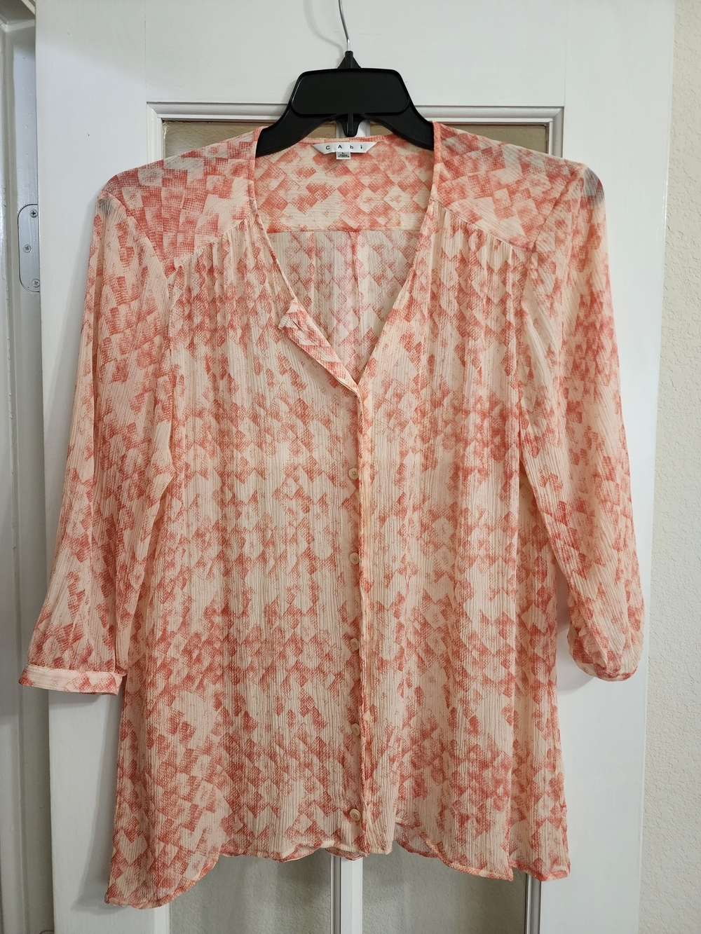 CAbi Style 768 100% Silk Button Front Geometric Print Blouse Size L READ DESC